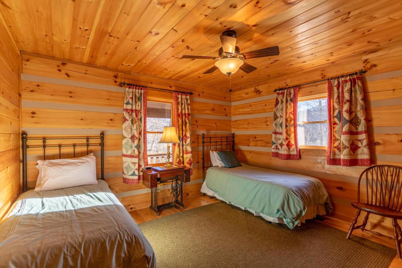 Mountain Laurel Lodge Vilas Екстериор снимка